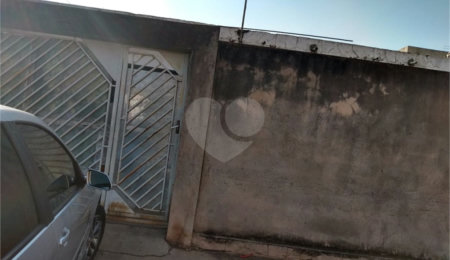 Casa à venda com 3 quartos, sendo 1 suíte,  no Centro, Ibaté, SP