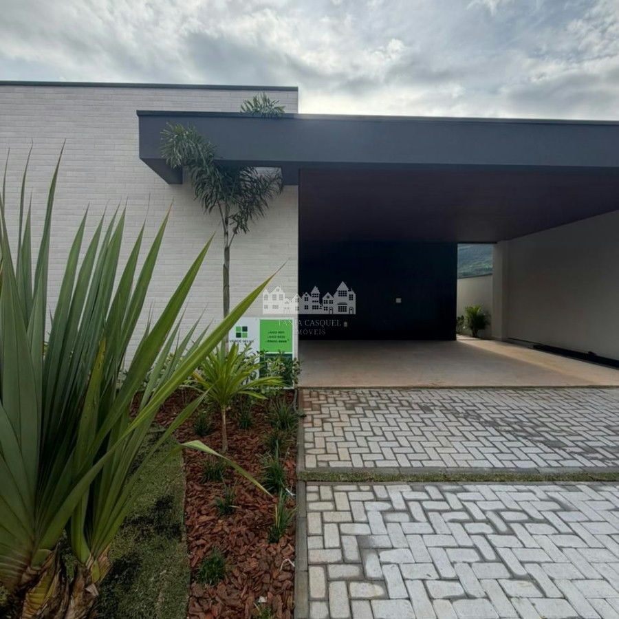 Casa à venda com 3 suítes no condomínio Ecoville 1, Atibaia - SP