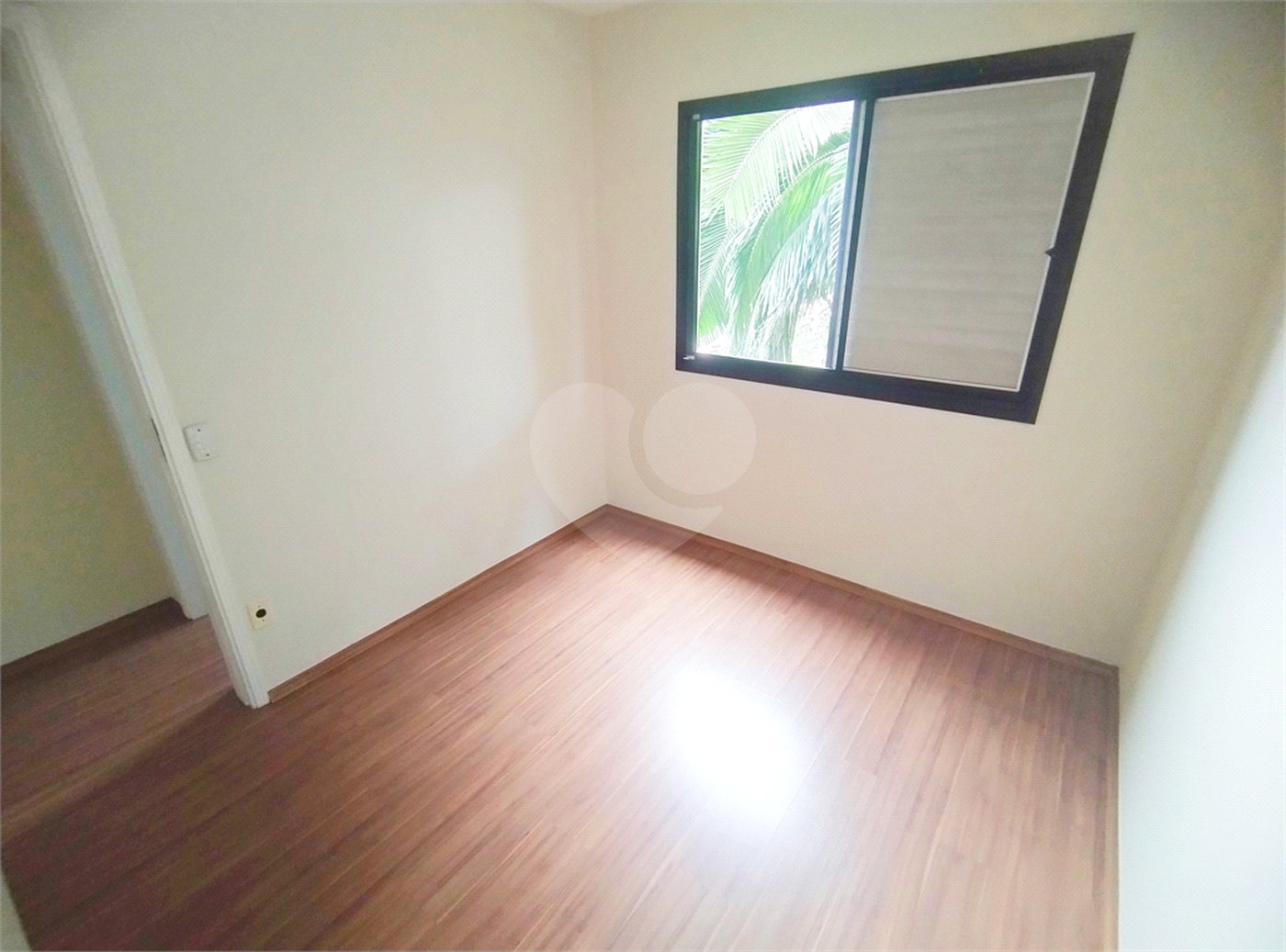 Apartamento - Próximo do metro Saúde - 2 quartos - 1 suíte - varanda - 2 vagas