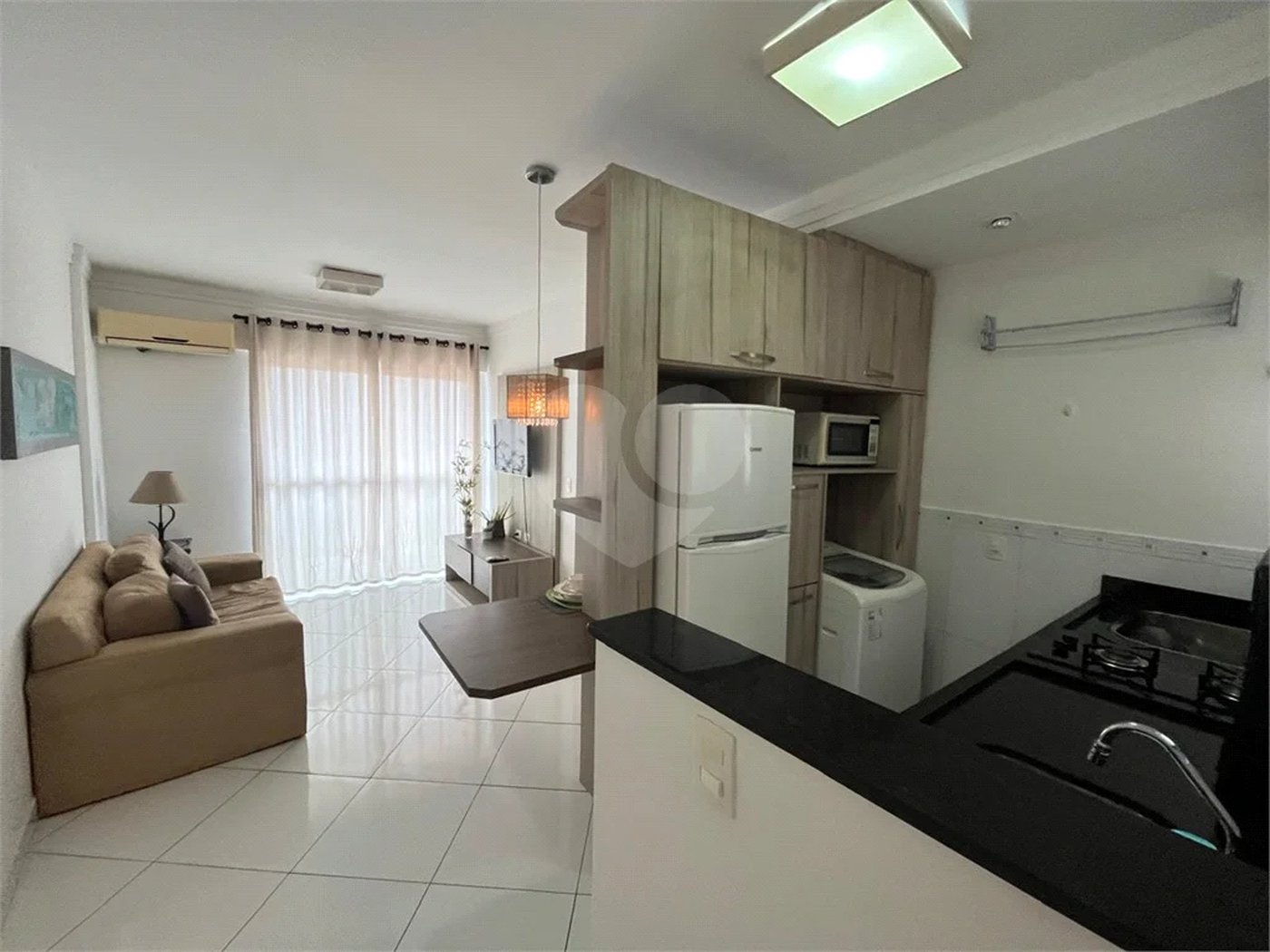 Apartamento mobiliado disponível para locação - em excelente localização na Av. Independência em Piracicaba.