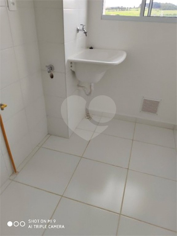 Apartamento no Condomínio Parque dos Manacás.