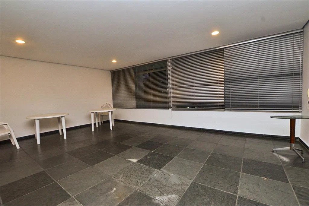 Cobertura à venda com 3 quartos, sendo 1 suíte, em Pinheiros, São Paulo, SP