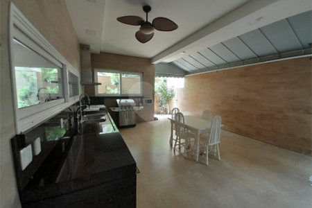 Casa à Venda no Condomínio Damha III – Elegância e Conforto para sua Família