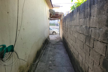 Casa à venda com 135m² - Penha