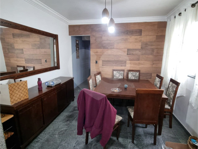 Sobrado à venda com 3 quartos, sendo 1 suíte,  em Itaquera, São Paulo, SP