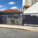 Casa Térrea com 87m² de área construida e 223,7 m² de terreno, localizado na Vila Augusta.