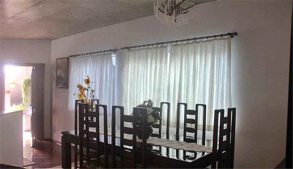 Casa com 250m² , 3 quartos, sendo 1 suíte , 3 vagas , à venda no Jd. Ana Maria - Santo André