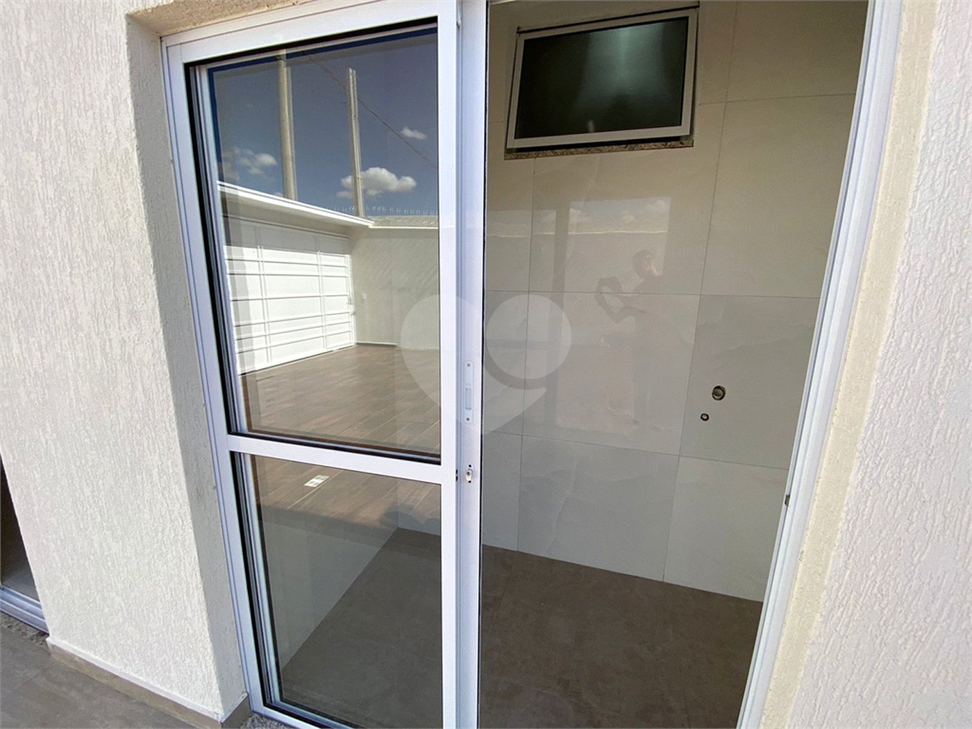 Casa térrea com piscina para venda no Residencial Arcoville
