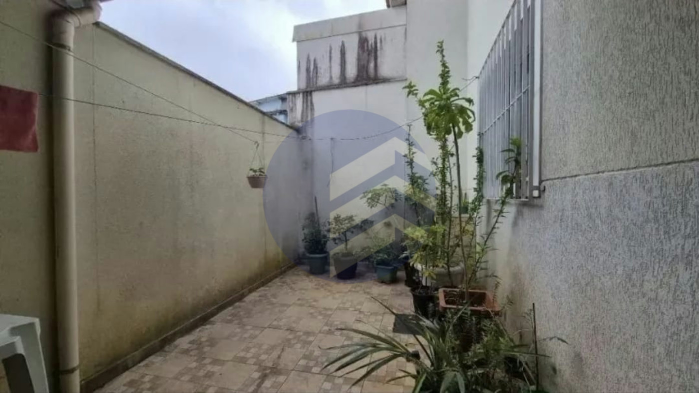 Casa à venda com 2 quartos, sendo 2 suítes, em Jardim Monte Alegre, São Paulo - SP