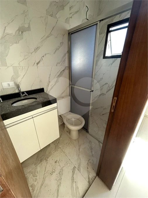 Casa à venda com 3 quartos, sendo 1 suíte, no condomínio Marselha VI, São Roque - SP