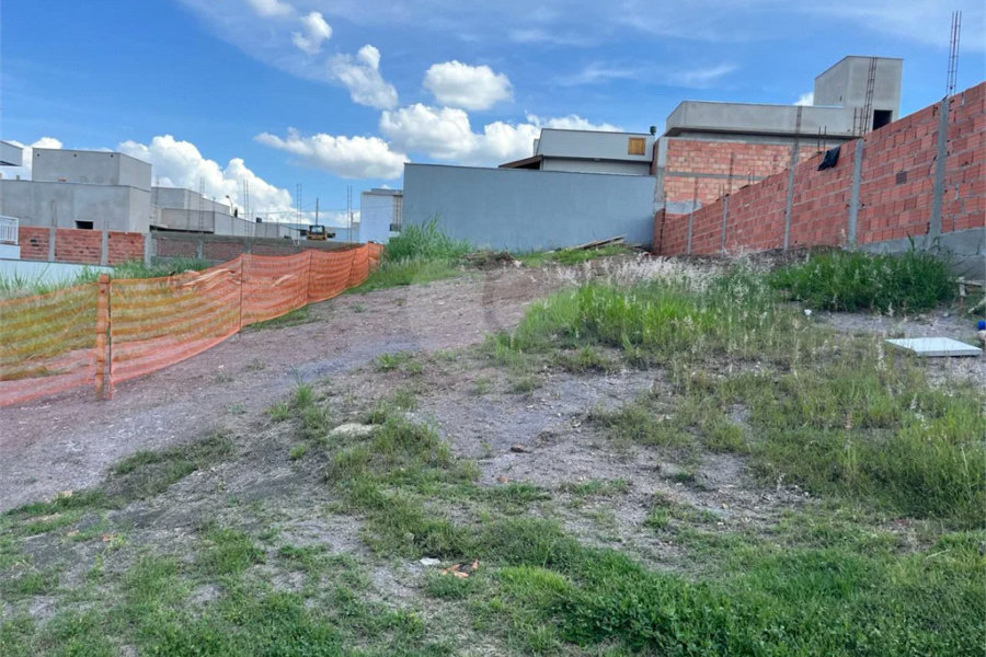 Terreno bem localizado com ótimo preço no Soleil.