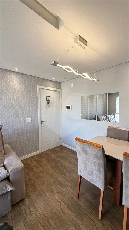 Apartamento com 48m², 2 dormitórios, 1 vaga de garagem, à venda em Itaquera.
