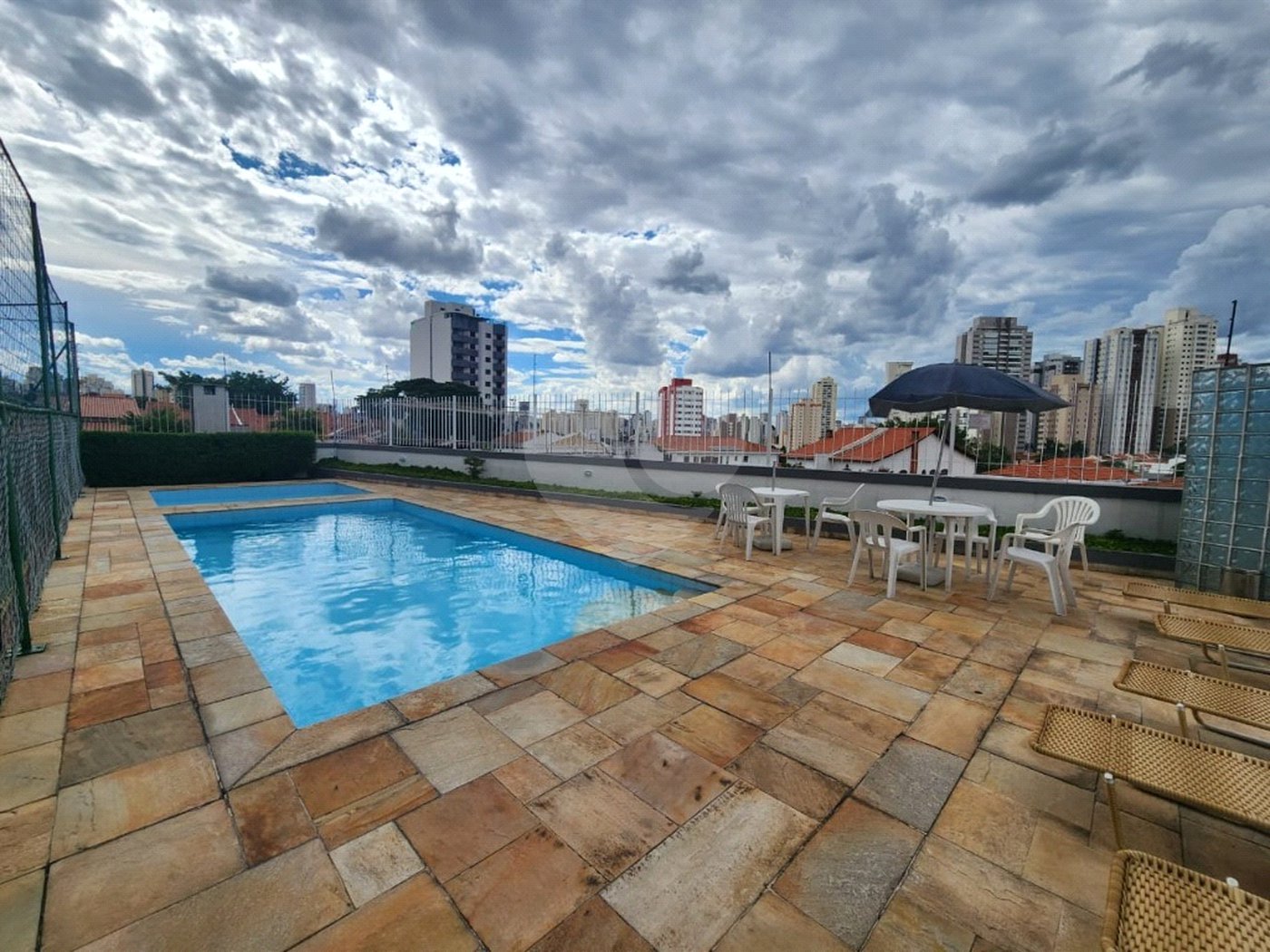 Apartamento com 70m² , 2 dormitórios , sendo 1 suíte , 2 vagas , à venda no Bosque da Saúde.