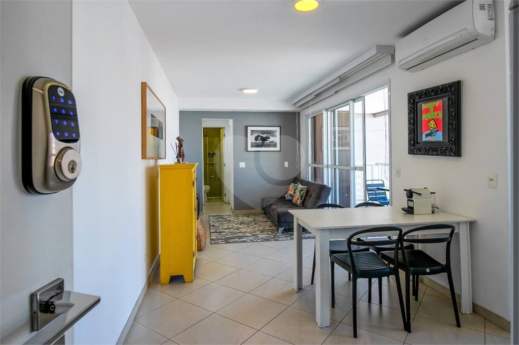 Apartamento de 45 m2 na Bela Vista, mobiliado, pronto para morar !