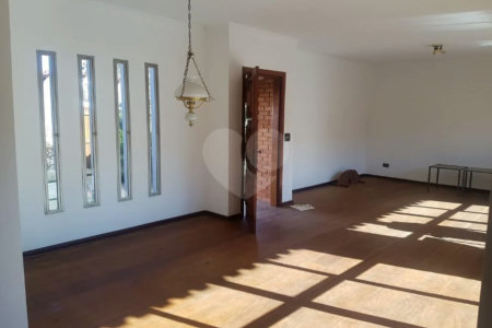 CASA TÉRREA PARA VENDA OU LOCAÇÃO COM 3 DORMITÓRIOS NO BOLSÃO DE INTERLAGOS