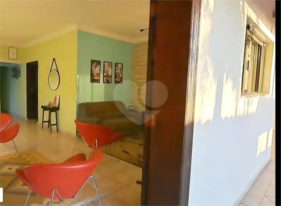 Belíssima casa com 04 dormitórios em Itanhaém