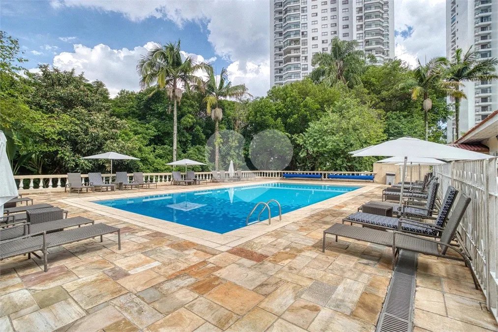 Apartamento à venda com 3 quartos, sendo 1 suíte, em Jardim Marajoara, São Paulo, SP