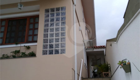 Sobrado à venda com 3 suítes em Ferreira, São Paulo, SP