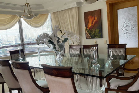 Apartamento com terraço 385m² 03 dormitórios sendo 2 suítes 5 vagas..Estuda Permuta.