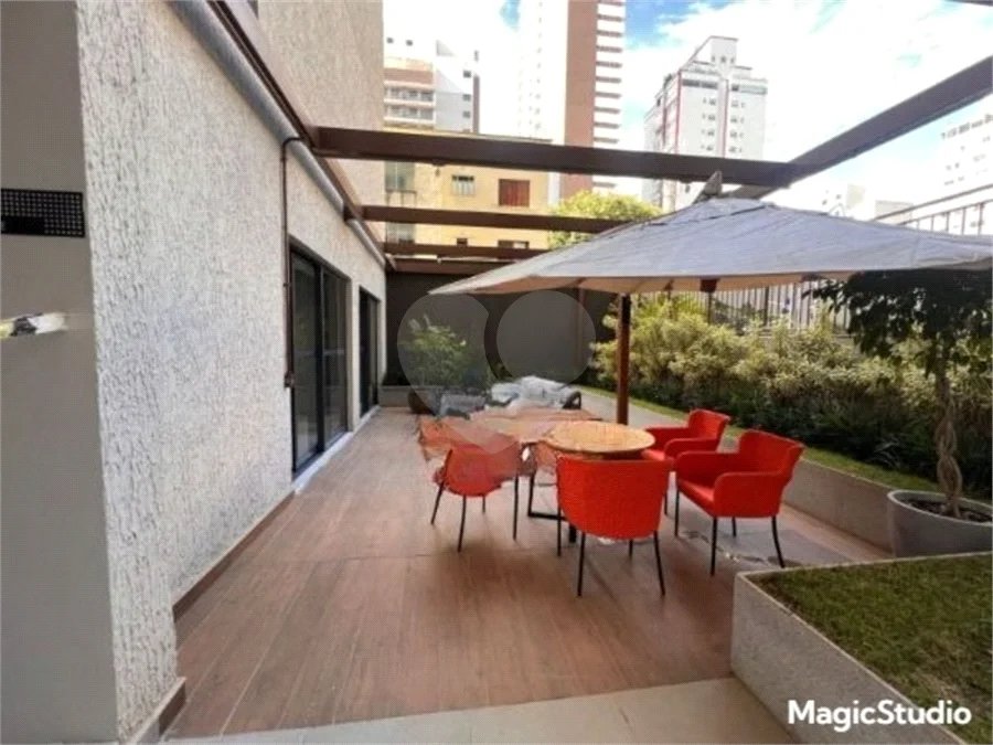 Apartamento com 27m², 1 dormitório, à venda na Vila Olímpia.