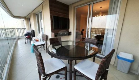 Apartamento à venda com 3 suítes em Vila Progredior, São Paulo, SP