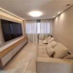 Apartamento totalmente mobiliado com 2 dormitórios, 1 vaga