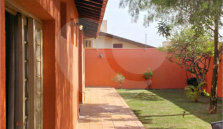 Casa à venda com 3 quartos, sendo 2 suítes, em Parque Fehr, São Carlos, SP