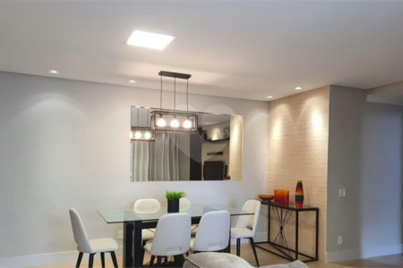 Apartamento reformado de 92 m² no Baeta Neves, com 2 dormitórios, 1 suíte, sala ampliada, área gourmet, 2 vagas, planejados e lazer completo.