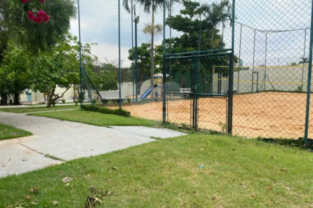 Sobrado de esquina Golden Park