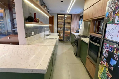 APARTAMENTO DUPLEX A VENDA VILA ADYANA, 200m2 4 DORMITORIOS 3 SENDO SUÍTE, 4 VAGAS DE GARAGEM, SJC/S