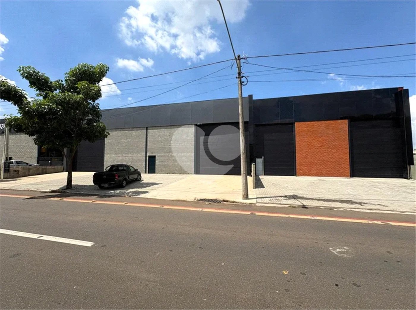 Galpão Comercial para venda e locação no Bairro Santa Rita em Piracicaba/SP.