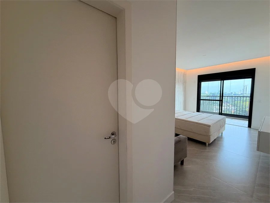 Apartamento para alugar com 2 suítes em Alto da Boa Vista, São Paulo, SP