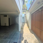 SOBRADO DE 426,0 M² COM 04 SUITES, SALÃO DE FESTAS, 06 VAGAS,06 BANHEIROS E PISCINA PARA LOCAÇÃO OU VENDA NO BARRO BRANCO