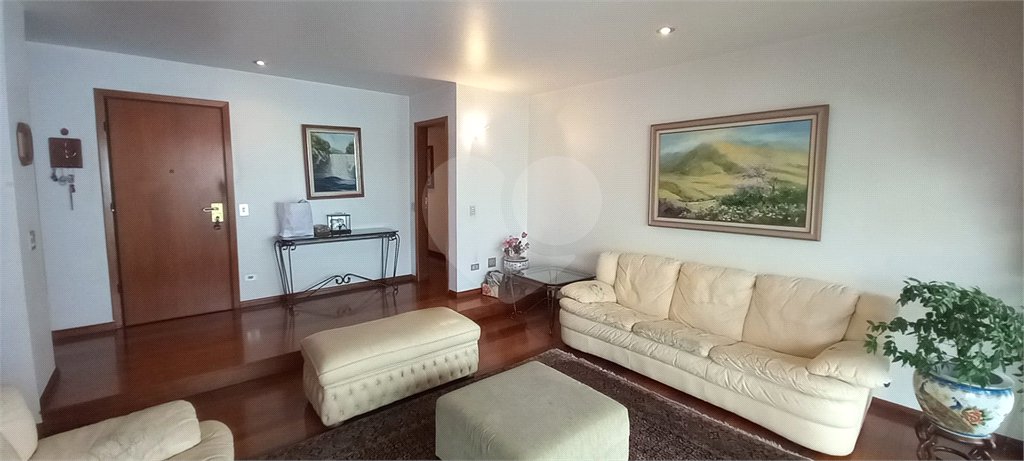 Apartamento à Venda em Mirandópolis com 4 Dormitórios, 2 Suítes e 4 Vagas