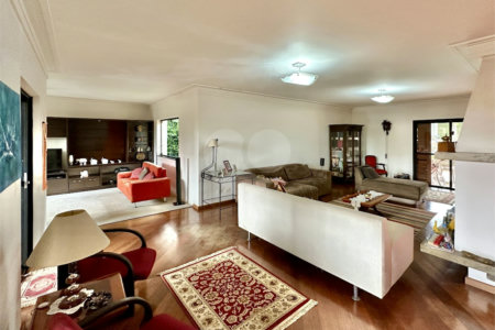Casa á venda – Granja Viana