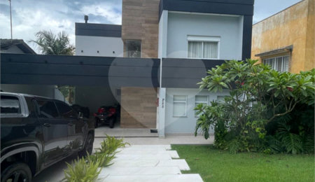 Casa à venda com 3 suítes no condomínio Hills, Arujá - SP