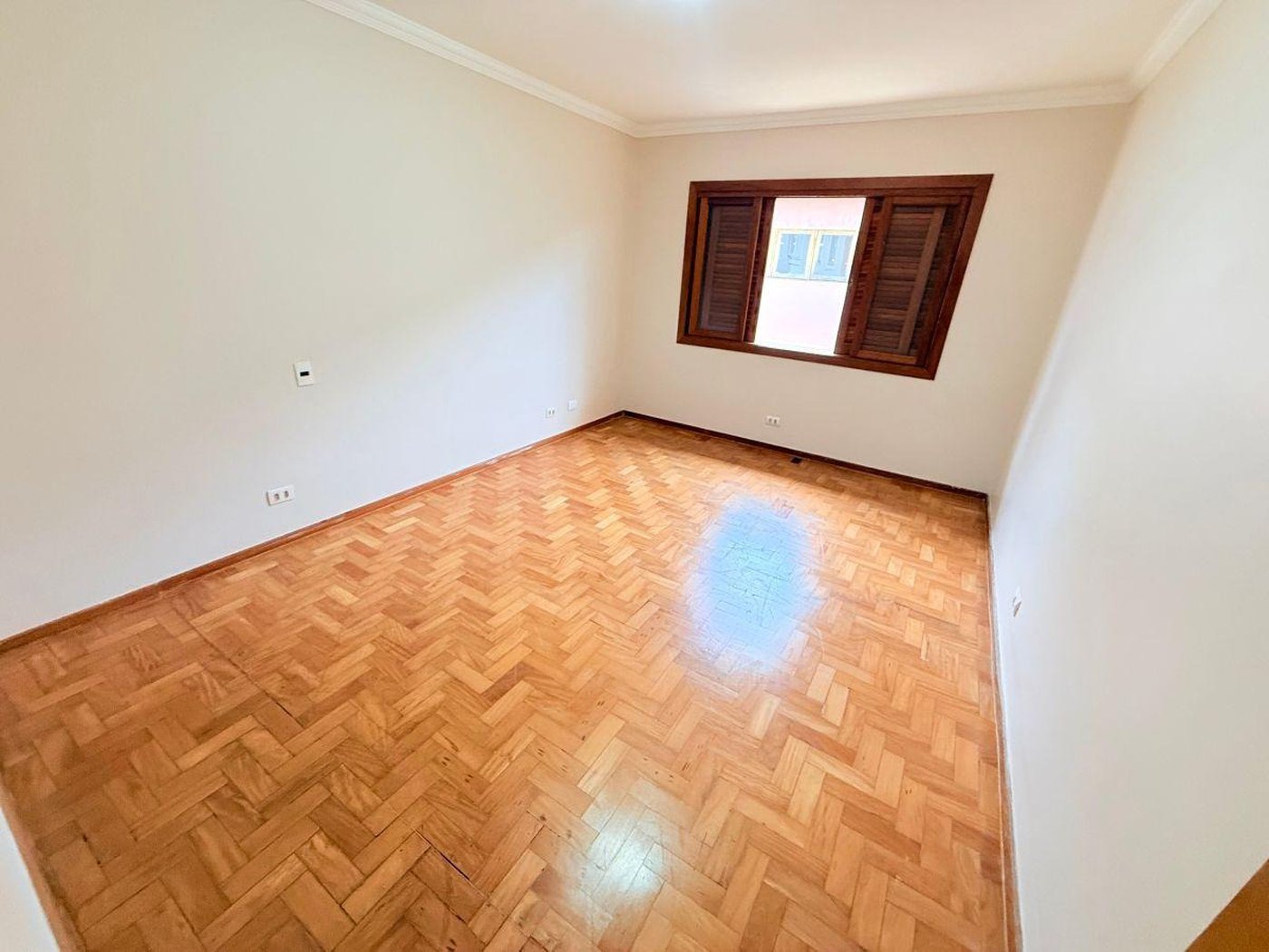 Casa à venda com 3 quartos, sendo 1 suíte,  em Jardim Olympia, São Paulo, SP