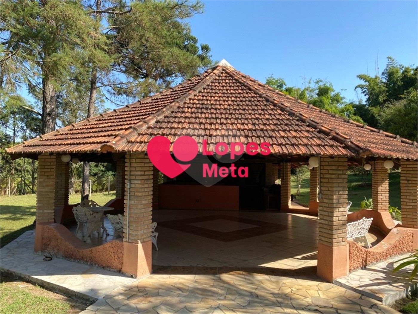 SITIO A VENDA, 33.000,OOM² COM 3 DORMITORIOS 1 SENDO SÚITE, 2 BANHEIROS, BAIRRO BOA VISTA, CAÇAPAVA