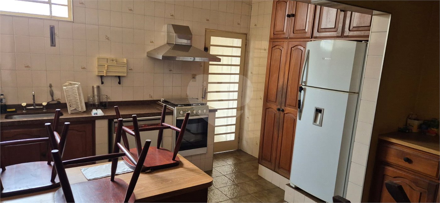 Casa Sobrado com varandas