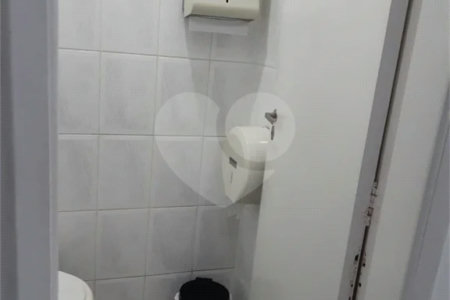 Sala com consultório odontológico à venda na Liberdade