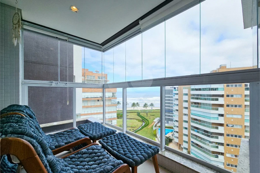 Apartamento à venda com 3 suítes em Riviera de São Lourenço, Bertioga, SP