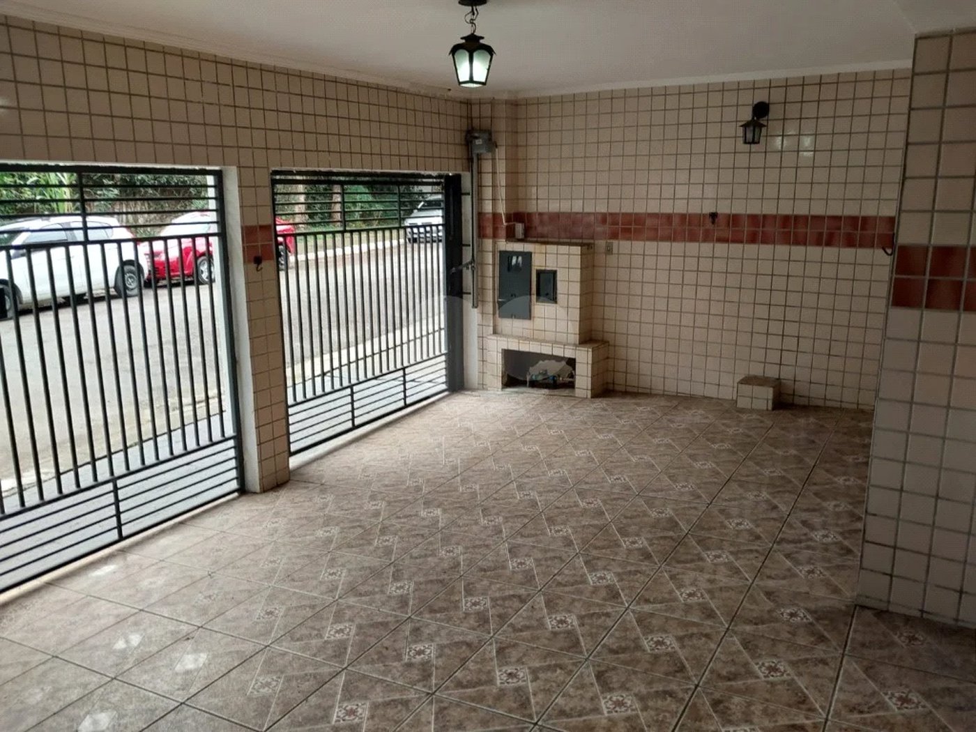 Sobrado à venda com 212 m², 2 quartos (suítes), 3 banheiros e 2 vagas de garagem, em São Caetano do Sul