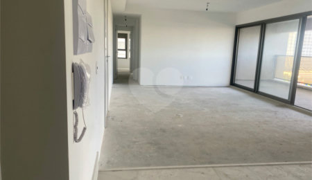 Apartamento à venda com 3 suítes em Campo Belo, São Paulo, SP