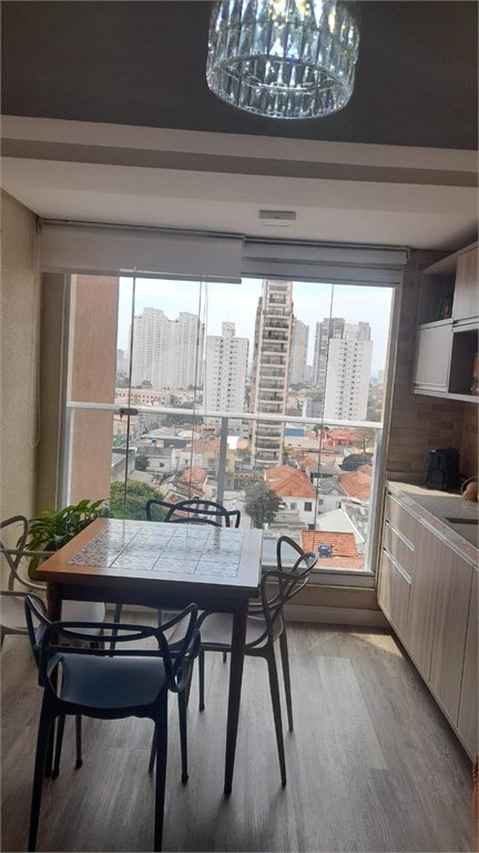 Apartamento na Mooca com 77m2 com 3 dormitórios sendo 1 suíte, 3 banheiros, 2 vagas de garagem