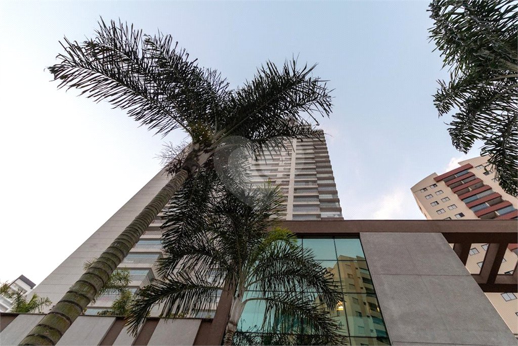 Apartamento 82 m² com varanda 2 dormitórios sendo 1 suítes 1 vaga.