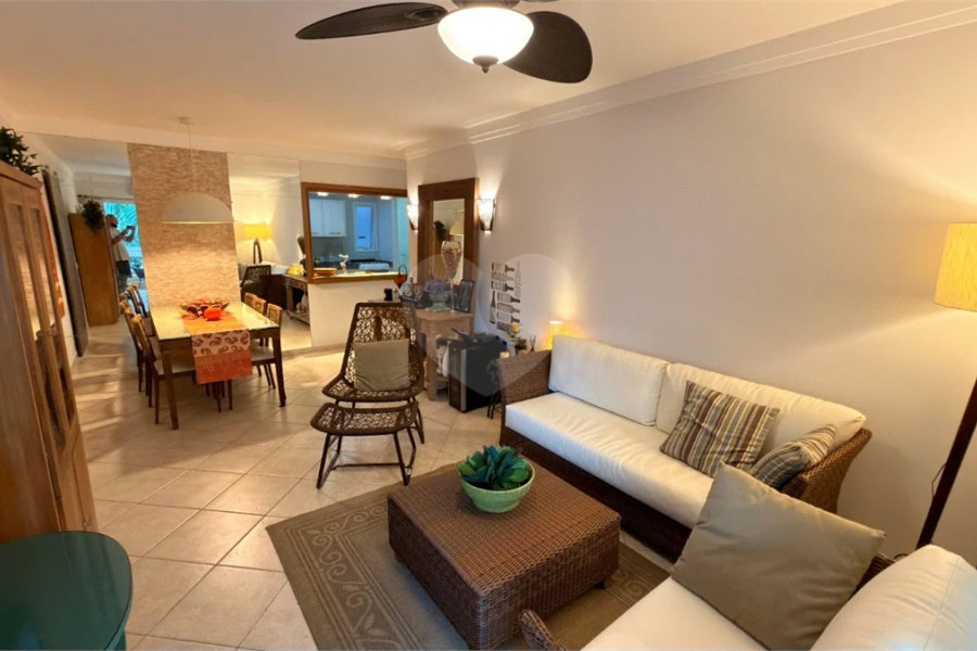 Apartamento à venda com 3 quartos, sendo 1 suíte,  em Riviera de São Lourenço, Bertioga, SP