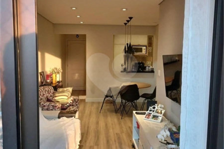 Apartamento a venda na Saúde de 80 metros com 3 dormitórios 1 suíte, 2 vagas e Depósito.