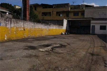Terreno para alugar em Jardim Ivana, São Paulo - SP