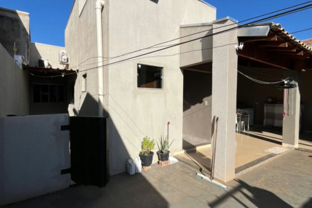 Casa à venda com 3 quartos, sendo 1 suíte, em Vila Maria, Três Lagoas, MS