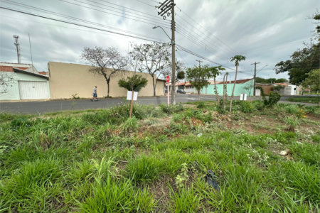 Terreno á venda, com 197m2, no Bairro Parque Primavera em São Carlos.